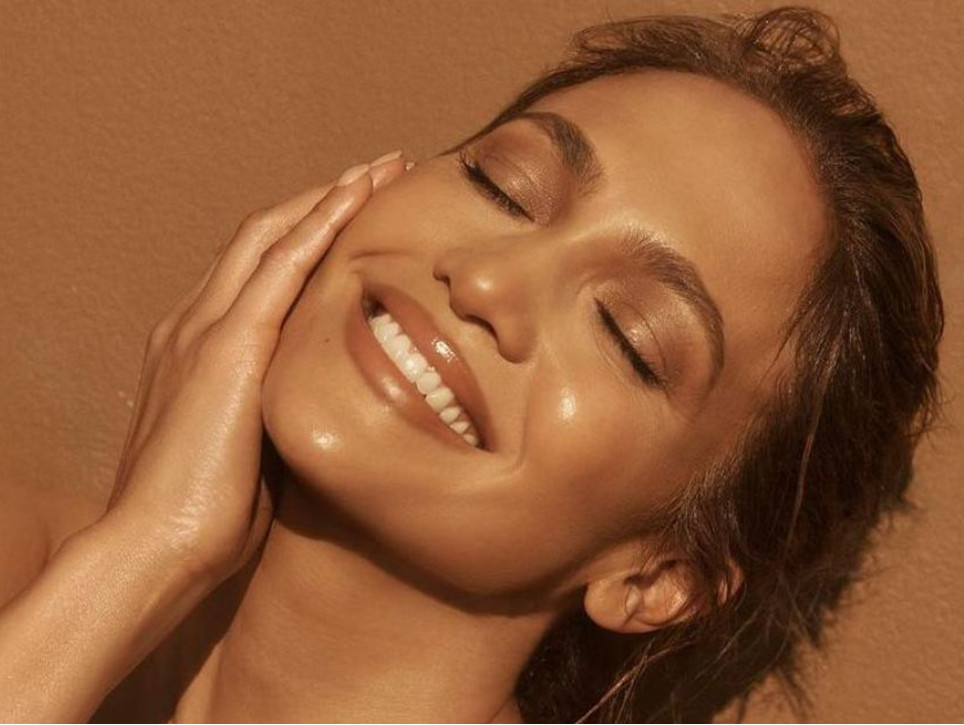 5 КОМПОНЕНТІВ У ДОГЛЯДІ, ЯКІ ДОПОМОЖУТЬ ЗАОЩАДИТИ НА ПОХОДАХ ДО КОСМЕТОЛОГА