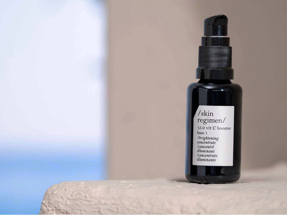 ЯК ПОЗБУТИСЯ ТЕМНИХ ПЛЯМ, СПРИЧИНЕНИХ АКНЕ