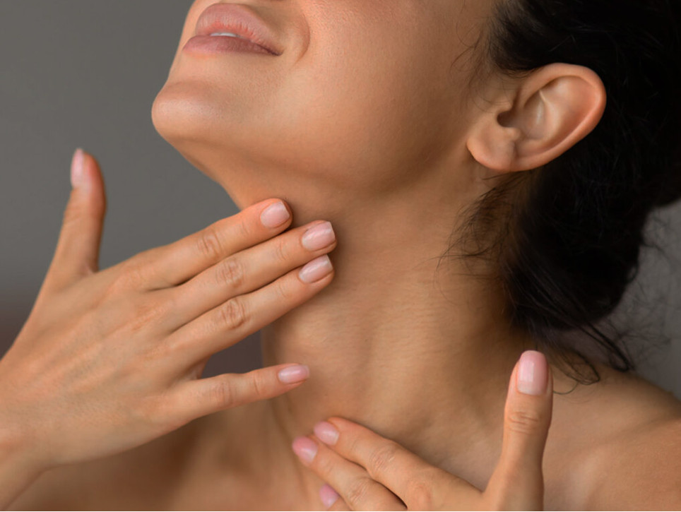 ЯК ПІДТЯГНУТИ ШКІРУ ШИЇ БЕЗ ПЛАСТИКИ