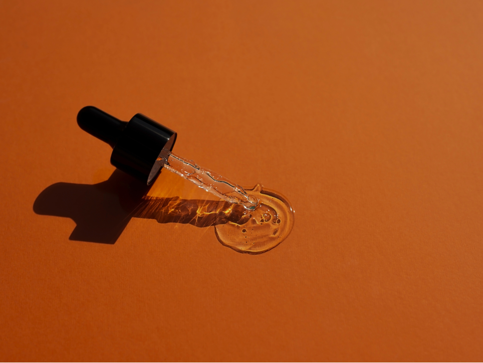 НЕЗАМІННІ СИРОВАТКИ ДЛЯ ШКІРИ НА ЗИМУ ВІД ELLE